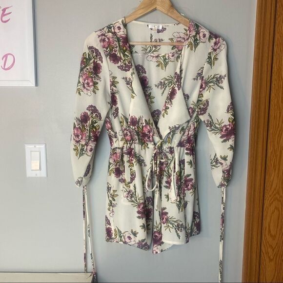 Charming Charlie floral wrap top - Picture 1 of 11